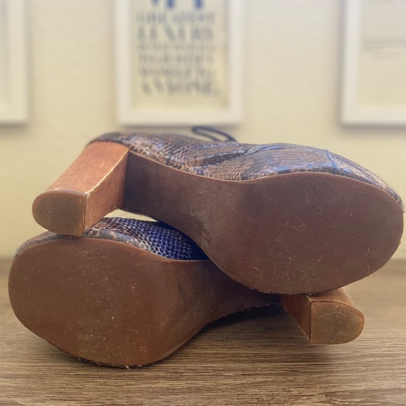 Snakeskin Jefferey Campbell Chunky Platform Heels - Picture 3 of 5